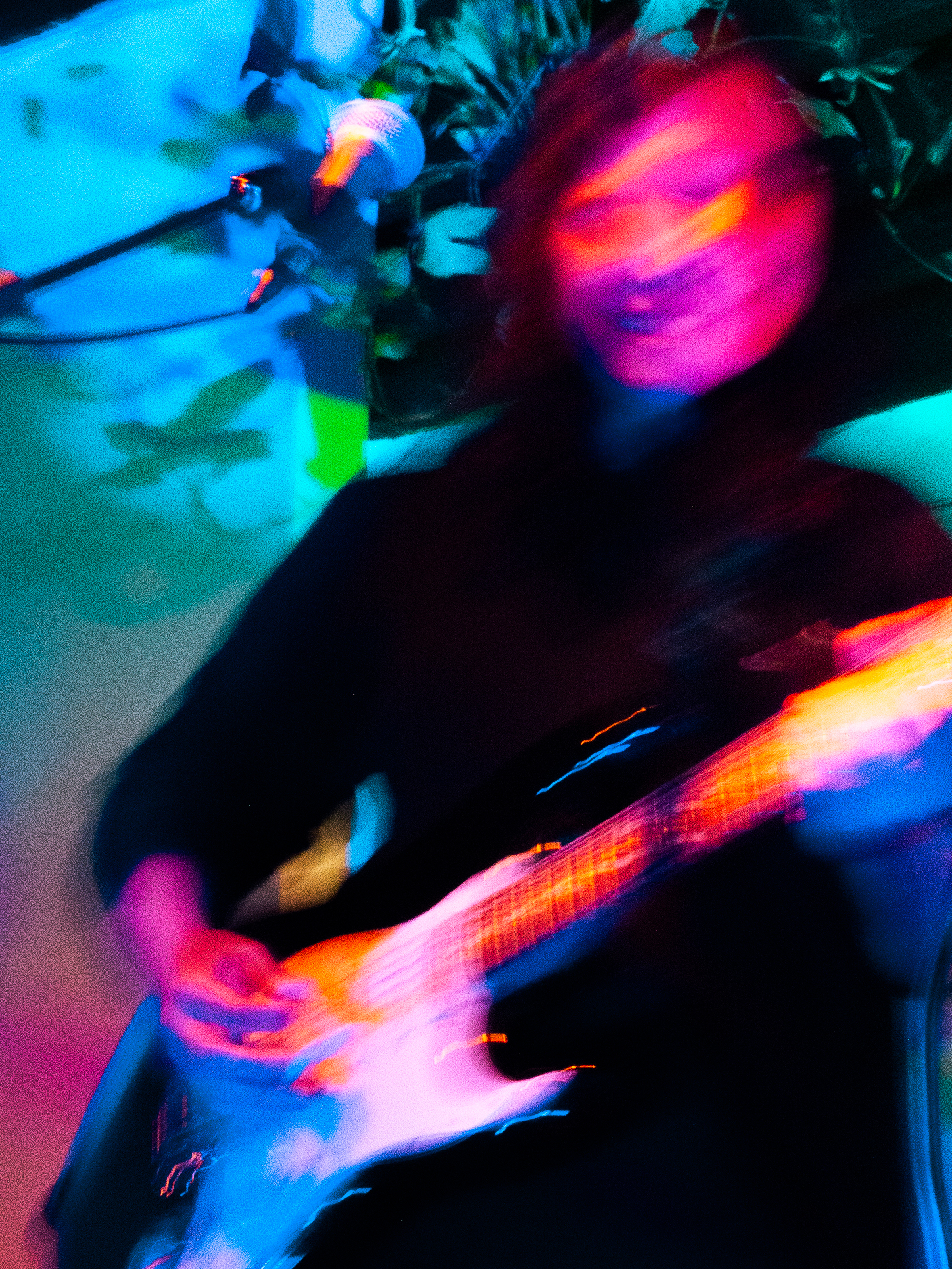 Long exposure of Nara on guitar.
